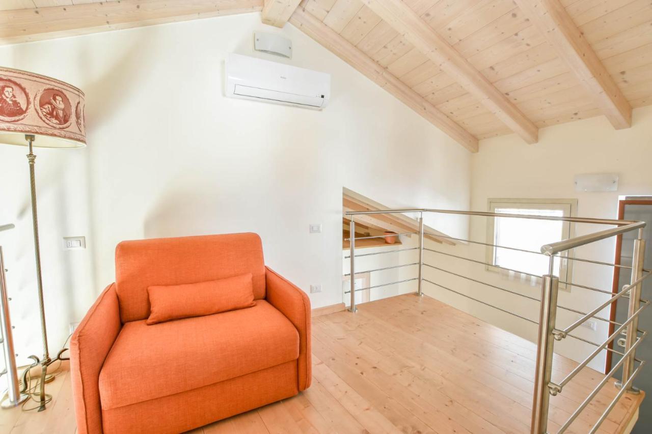לואינו Charming Moment Di Villa Porta - Casa Dolce מראה חיצוני תמונה