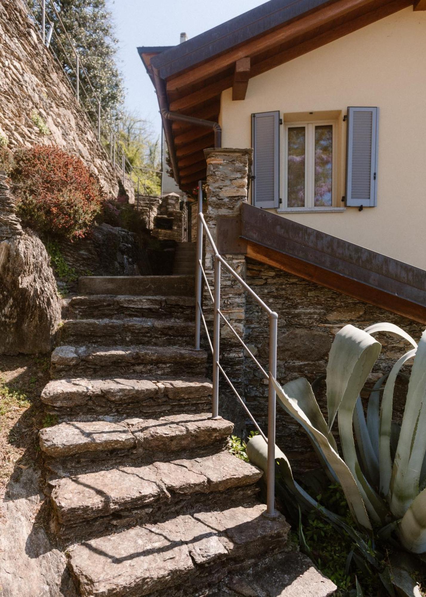 לואינו Charming Moment Di Villa Porta - Casa Dolce מראה חיצוני תמונה